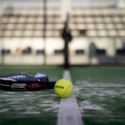 Les erreurs à éviter lors de vos débuts en compétition de padel